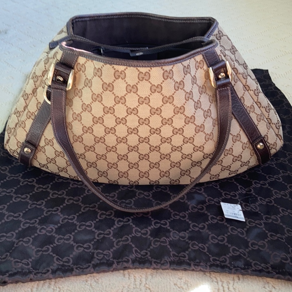 Gucci Abbey Tote + Dust Bag